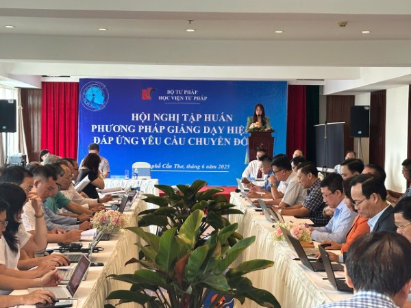 Học viện Tư pháp khai mạc Hội nghị tập huấn “Phương pháp giảng dạy hiện đại đáp ứng yêu cầu chuyển đổi số” tại thành phố Cần Thơ